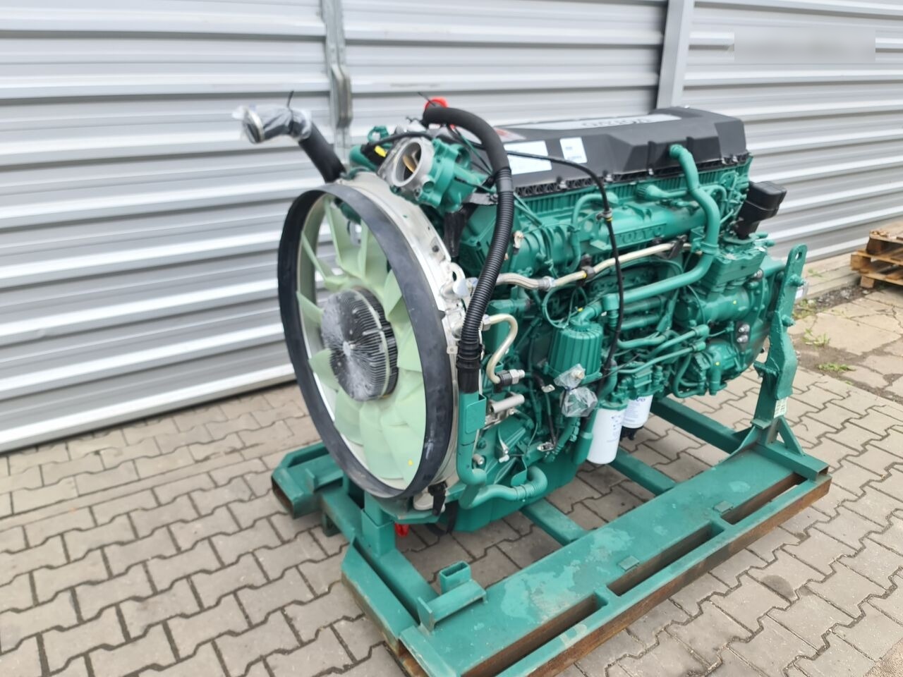 Volvo D13K460 EURO 6 D13K460 D13K 460 Volvo FH4 FH5 truck - Motor - Teherautó: 2 kép. Volvo D13K460 EURO 6 D13K460 D13K 460 Volvo FH4 FH5 truck - Motor - Teherautó: 2 kép.
