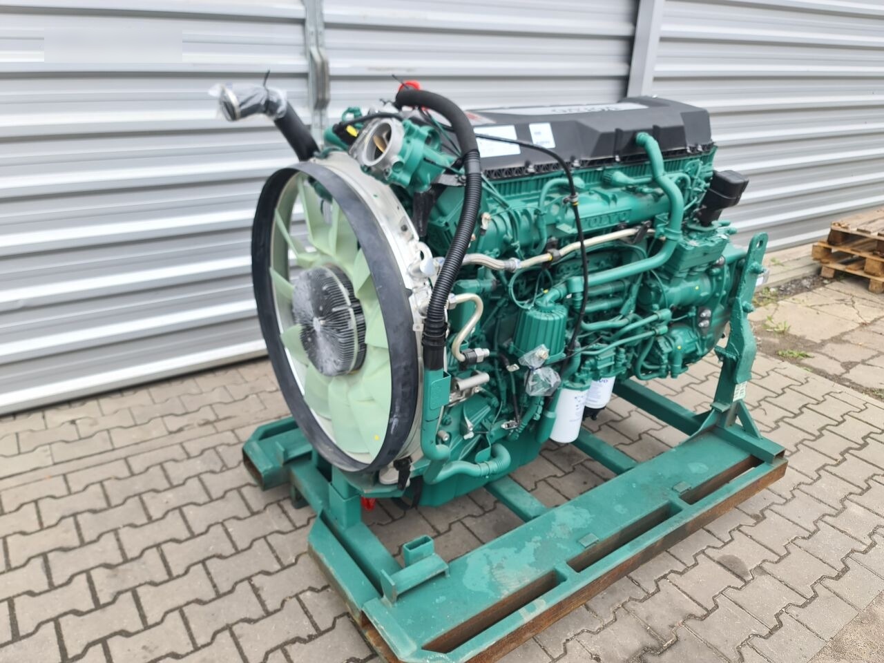 Volvo D13K460 EURO 6 D13K460 D13K 460 Volvo FH4 FH5 truck - Motor - Teherautó: 3 kép. Volvo D13K460 EURO 6 D13K460 D13K 460 Volvo FH4 FH5 truck - Motor - Teherautó: 3 kép.