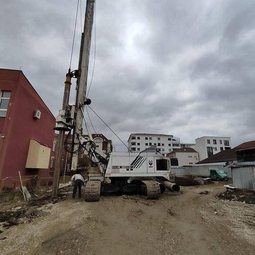 Mait HR180 - Cölöpverő: 1 kép. Mait HR180 - Cölöpverő: 1 kép.