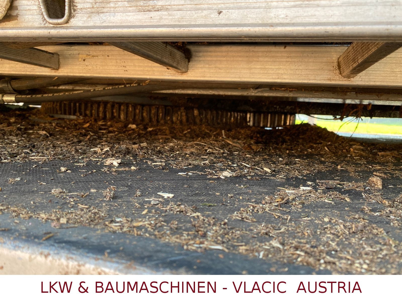 DAF CF85 Holzhackmaschine JENZ HEM 700 - Rönkszállító teherautó: 4 kép. DAF CF85 Holzhackmaschine JENZ HEM 700 - Rönkszállító teherautó: 4 kép.