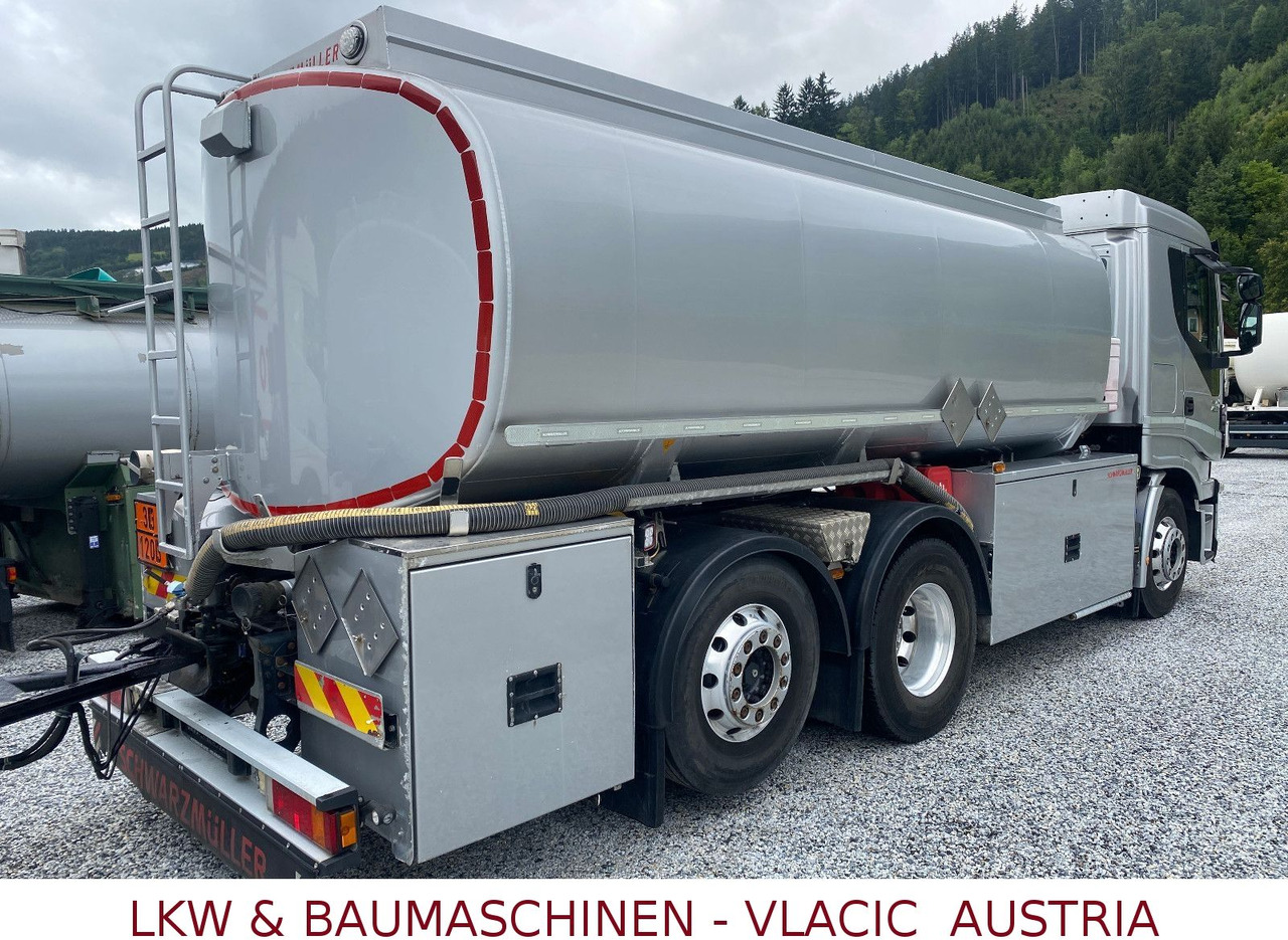 Iveco Stralis 460 Benz/Diesel Schwarzmüller-Kompletzug - Tartályos teherautó: 3 kép. Iveco Stralis 460 Benz/Diesel Schwarzmüller-Kompletzug - Tartályos teherautó: 3 kép.