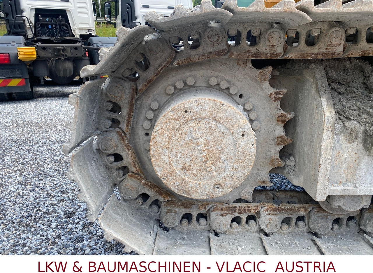 Liebherr R 924 LC - Lánctalpas kotró: 3 kép. Liebherr R 924 LC - Lánctalpas kotró: 3 kép.