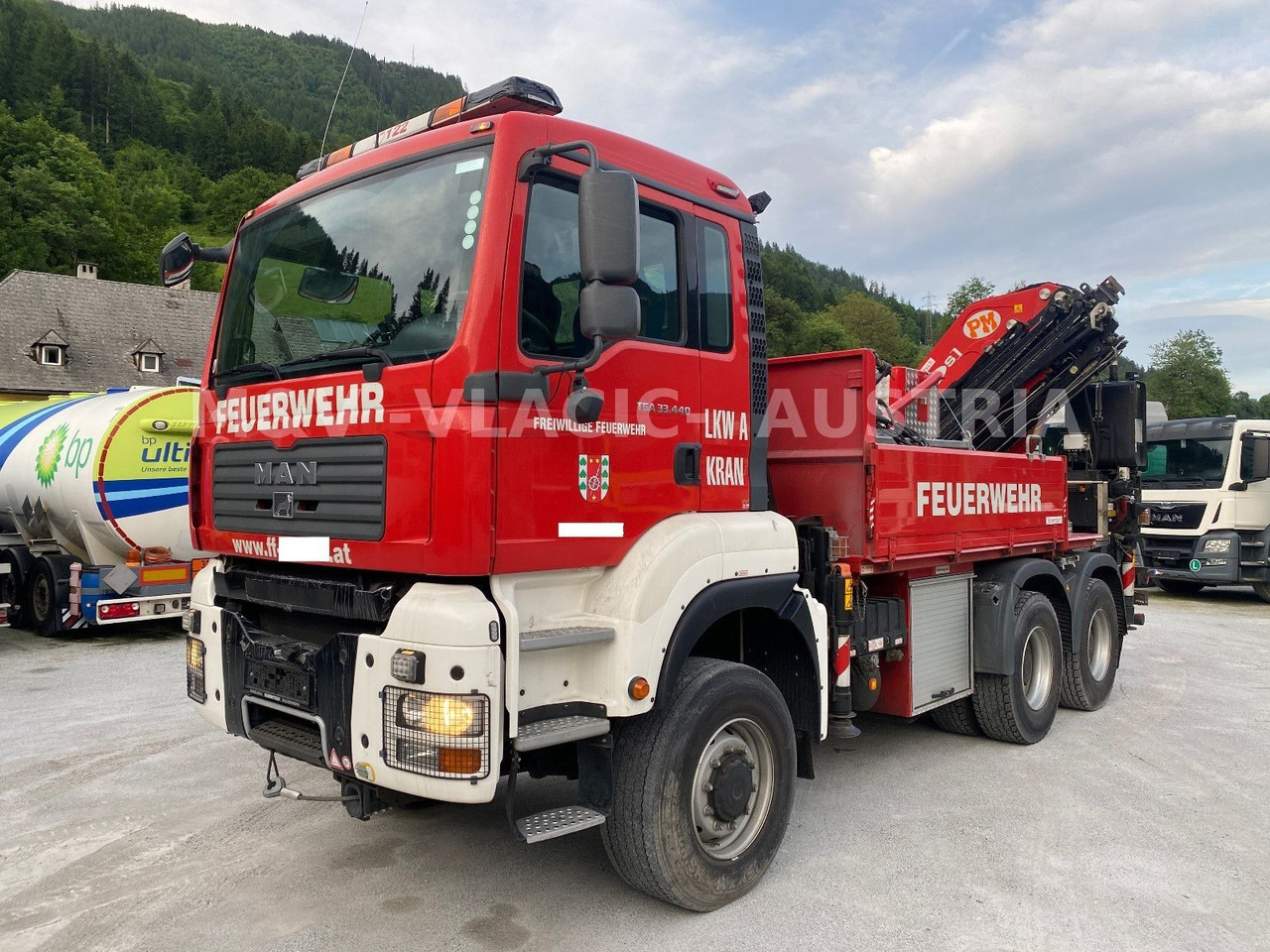 MAN 33.440 6x6 KRAN PM27 und Frontseilwinde 60lm - Platós teherautó, Darus autó: 1 kép. MAN 33.440 6x6 KRAN PM27 und Frontseilwinde 60lm - Platós teherautó, Darus autó: 1 kép.