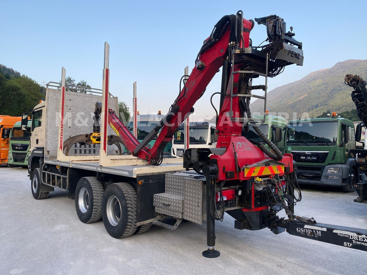 MAN 33.500 6X6 mit Kran PENZ 12Z - Rönkszállító teherautó, Darus autó: 4 kép. MAN 33.500 6X6 mit Kran PENZ 12Z - Rönkszállító teherautó, Darus autó: 4 kép.