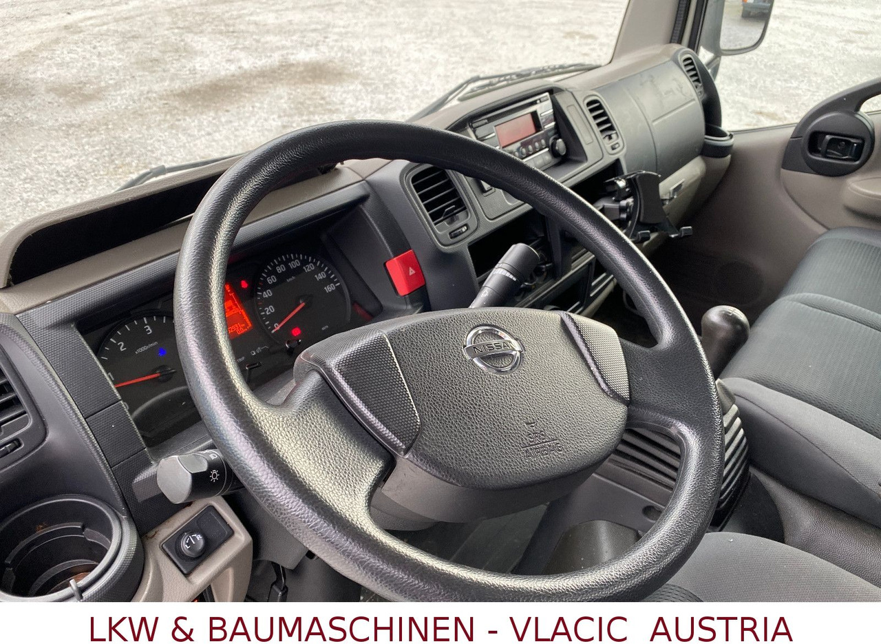 Nissan CABSTAR NT 400 (Ges.Gew.3500 kg) ADR - Platós teherautó: 4 kép. Nissan CABSTAR NT 400 (Ges.Gew.3500 kg) ADR - Platós teherautó: 4 kép.