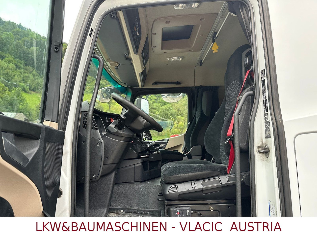 Mercedes-Benz Actros 1840 ADR - Nyergesvontató: 3 kép. Mercedes-Benz Actros 1840 ADR - Nyergesvontató: 3 kép.