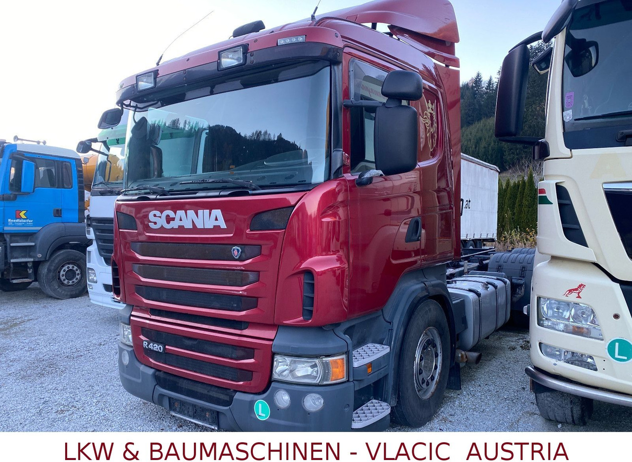 Scania R420 Fahrgestell - Alvaz teherautó: 2 kép. Scania R420 Fahrgestell - Alvaz teherautó: 2 kép.