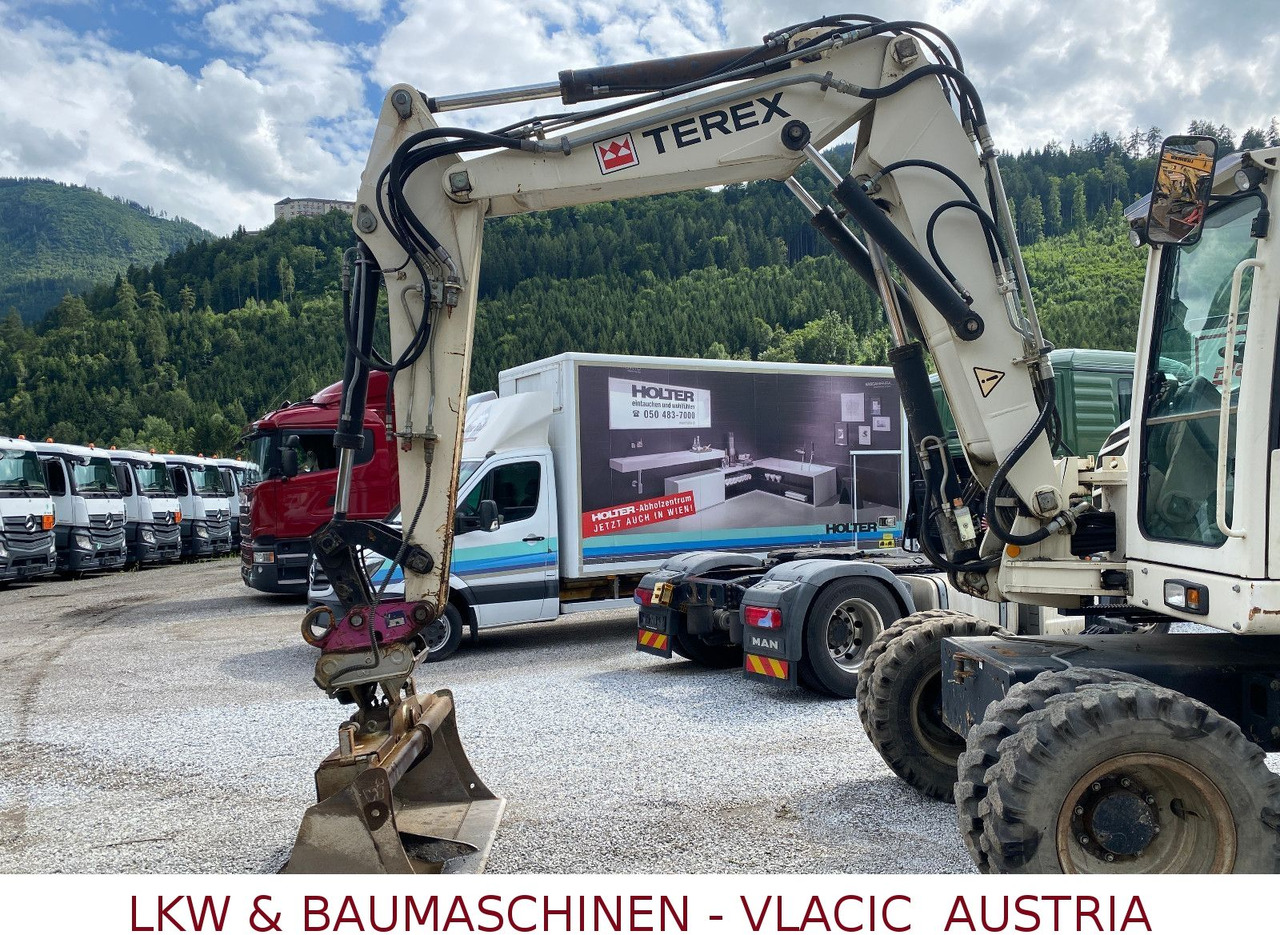 Terex TW 110 Mobilbagger inkl.4Löffeln - Gumikerekes kotró: 3 kép. Terex TW 110 Mobilbagger inkl.4Löffeln - Gumikerekes kotró: 3 kép.