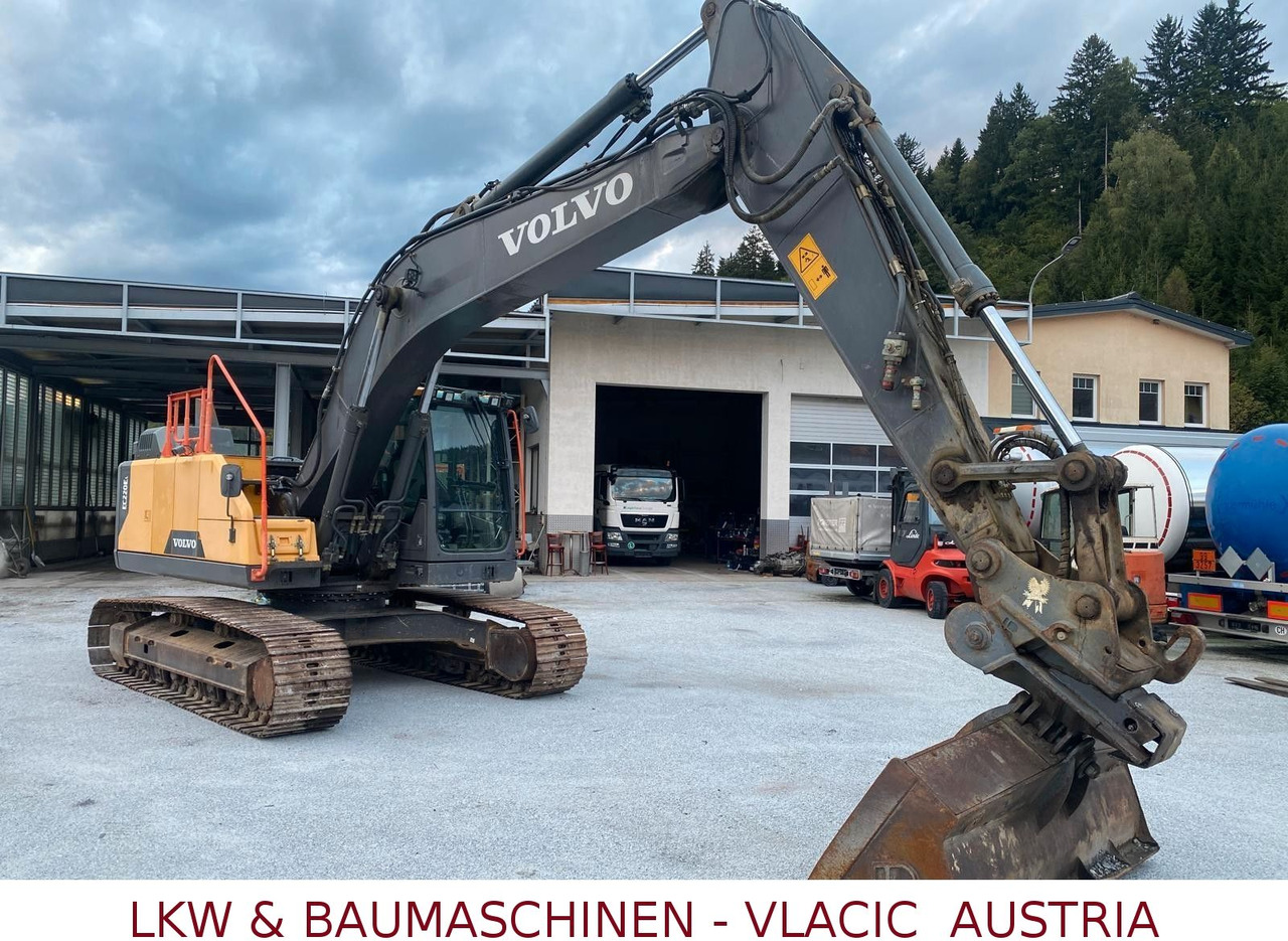 Volvo EC 220 EL - Lánctalpas kotró: 1 kép. Volvo EC 220 EL - Lánctalpas kotró: 1 kép.