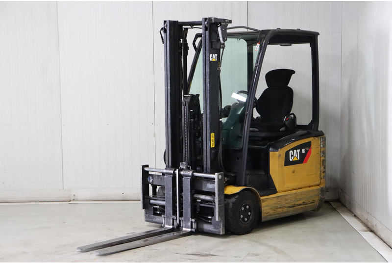 Caterpillar EP16ANT - Elektromos targonca: 4 kép. Caterpillar EP16ANT - Elektromos targonca: 4 kép.