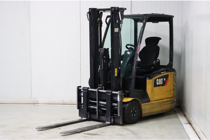 Caterpillar EP16ANT - Elektromos targonca: 4 kép. Caterpillar EP16ANT - Elektromos targonca: 4 kép.