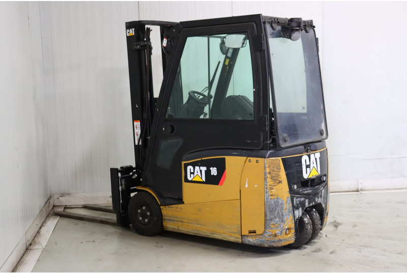 Caterpillar EP16CPNT - Elektromos targonca: 5 kép. Caterpillar EP16CPNT - Elektromos targonca: 5 kép.