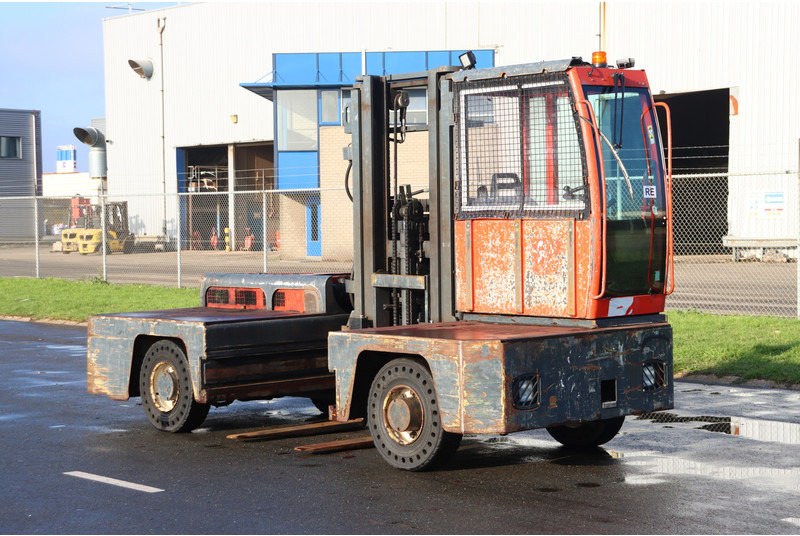 Combilift C4000FSL - Oldalrakodó targoncá: 4 kép. Combilift C4000FSL - Oldalrakodó targoncá: 4 kép.