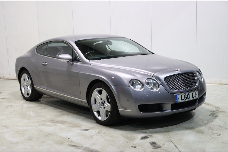 Bentley Continental GT - Építőipari gépek: 1 kép. Bentley Continental GT - Építőipari gépek: 1 kép.