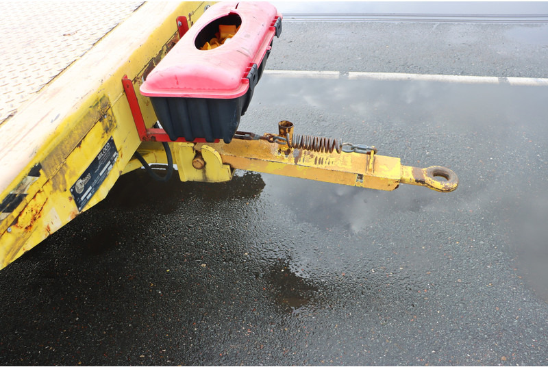 Miloco trailer 20ft container chassis - Építőipari gépek: 2 kép. Miloco trailer 20ft container chassis - Építőipari gépek: 2 kép.