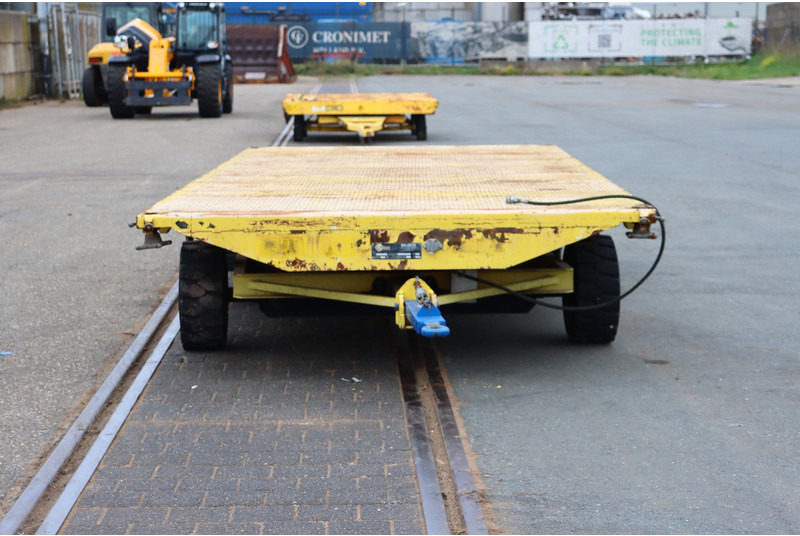 Miloco trailer 20ft container chassis - Építőipari gépek: 3 kép. Miloco trailer 20ft container chassis - Építőipari gépek: 3 kép.