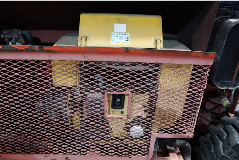 Holland lift 195DL25/S - Ollós emelő: 2 kép. Holland lift 195DL25/S - Ollós emelő: 2 kép.