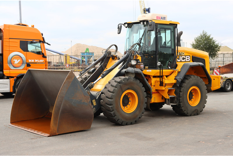 JCB 427 HT T4F - Rakodógép: 5 kép. JCB 427 HT T4F - Rakodógép: 5 kép.