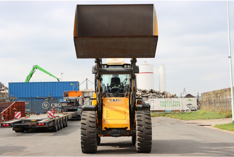 JCB 427 HT T4F - Rakodógép: 4 kép. JCB 427 HT T4F - Rakodógép: 4 kép.