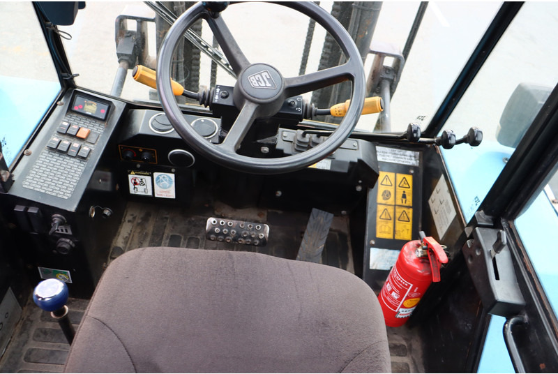 JCB 930-4 - Dízel targonca: 2 kép. JCB 930-4 - Dízel targonca: 2 kép.