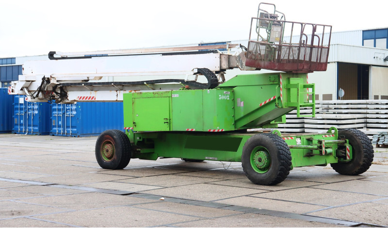 JLG 150 HAX - Személyemelő: 1 kép. JLG 150 HAX - Személyemelő: 1 kép.