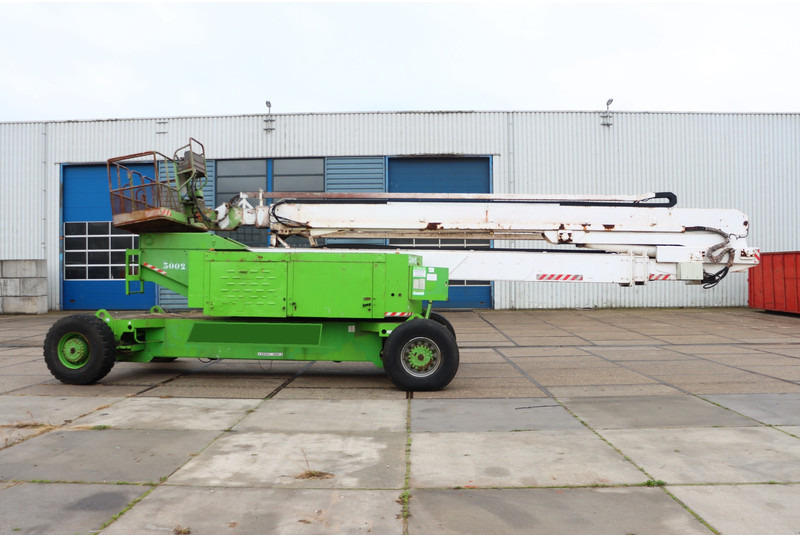 JLG 150 HAX - Személyemelő: 5 kép. JLG 150 HAX - Személyemelő: 5 kép.