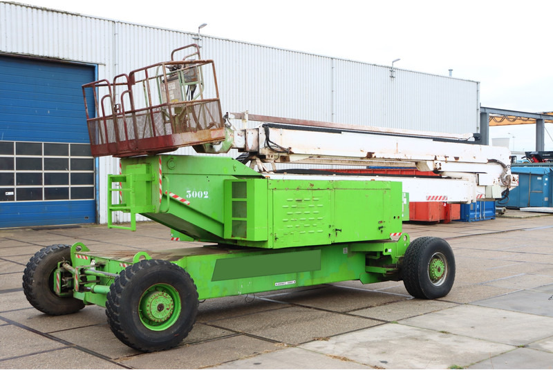 JLG 150 HAX - Személyemelő: 4 kép. JLG 150 HAX - Személyemelő: 4 kép.