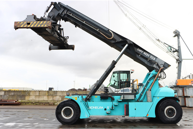KONECRANES 4531TC5 - Konténerrakodó: 5 kép. KONECRANES 4531TC5 - Konténerrakodó: 5 kép.