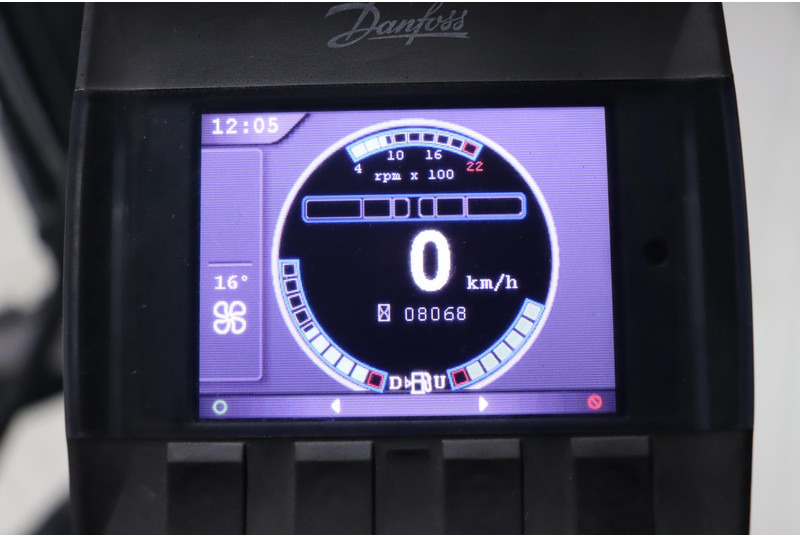 Kalmar DCG50-6H - Dízel targonca: 4 kép. Kalmar DCG50-6H - Dízel targonca: 4 kép.