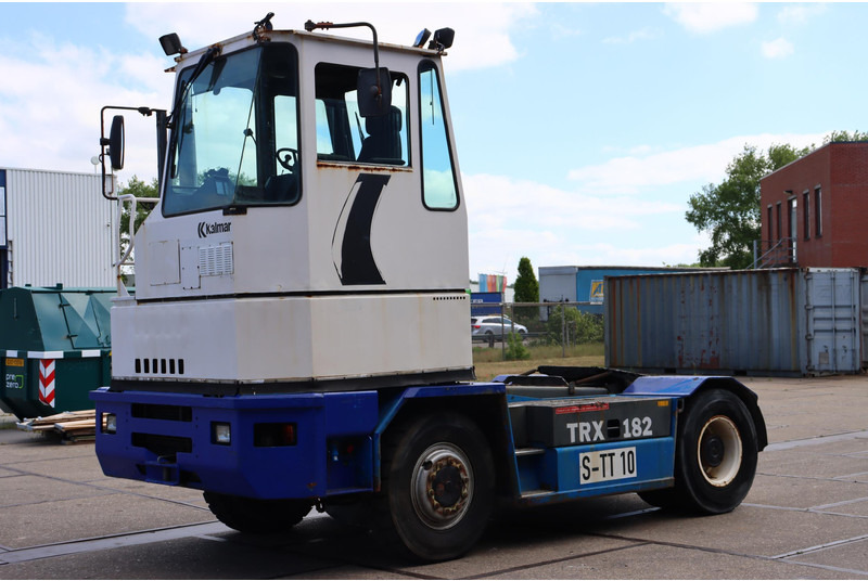 Kalmar TRX182A - Terminál targoncá: 3 kép. Kalmar TRX182A - Terminál targoncá: 3 kép.