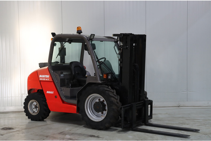 Manitou MH25-4T Buggie - Dízel targonca: 1 kép. Manitou MH25-4T Buggie - Dízel targonca: 1 kép.