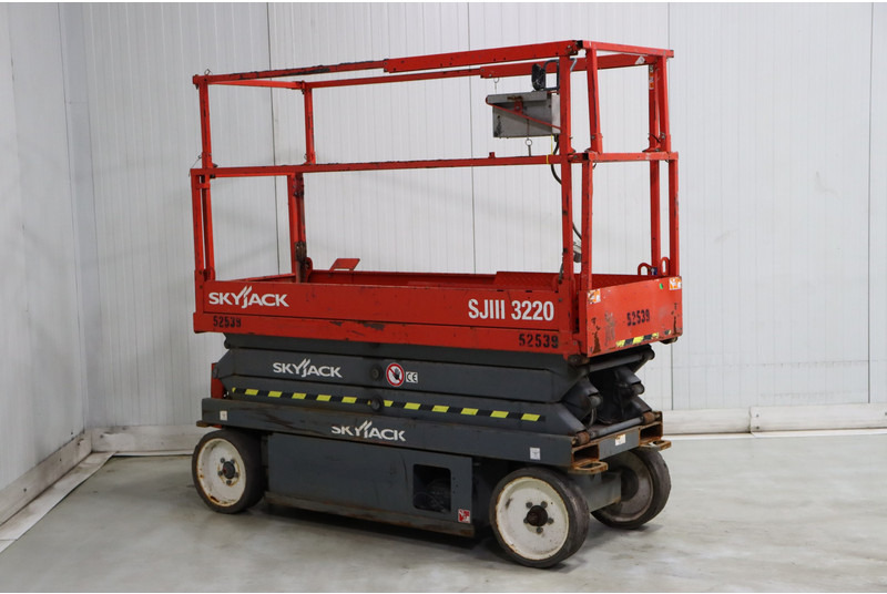 Skyjack SJ III3220 - Ollós emelő: 5 kép. Skyjack SJ III3220 - Ollós emelő: 5 kép.