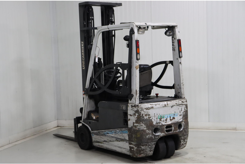 UniCarriers AG1N1L16Q - Elektromos targonca: 4 kép. UniCarriers AG1N1L16Q - Elektromos targonca: 4 kép.
