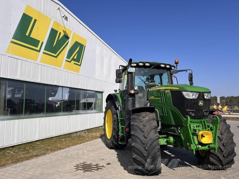 John Deere 6195R AutoQuad - Traktor: 1 kép. John Deere 6195R AutoQuad - Traktor: 1 kép.