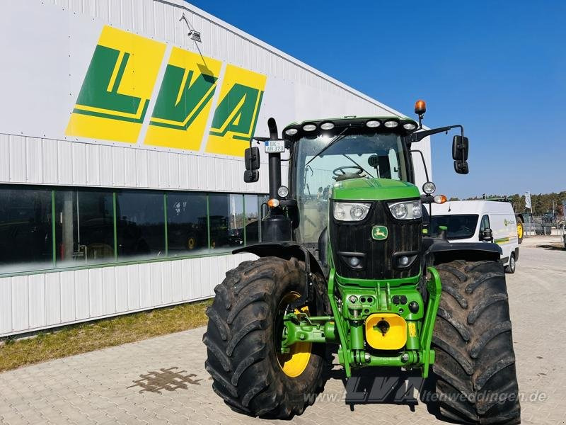 John Deere 6195R AutoQuad - Traktor: 2 kép. John Deere 6195R AutoQuad - Traktor: 2 kép.