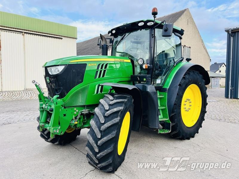 John Deere 6210R - Traktor: 1 kép. John Deere 6210R - Traktor: 1 kép.