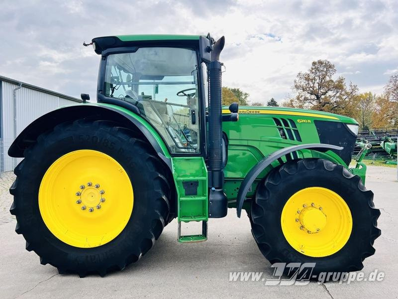 John Deere 6210R - Traktor: 5 kép. John Deere 6210R - Traktor: 5 kép.
