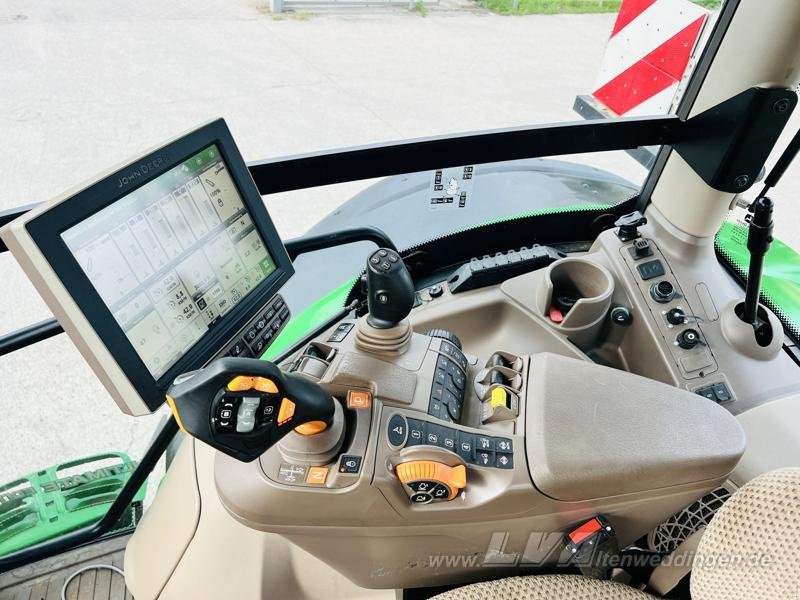 John Deere 6215R ULTIMATE lízing John Deere 6215R ULTIMATE: 12 kép. John Deere 6215R ULTIMATE lízing John Deere 6215R ULTIMATE: 12 kép.