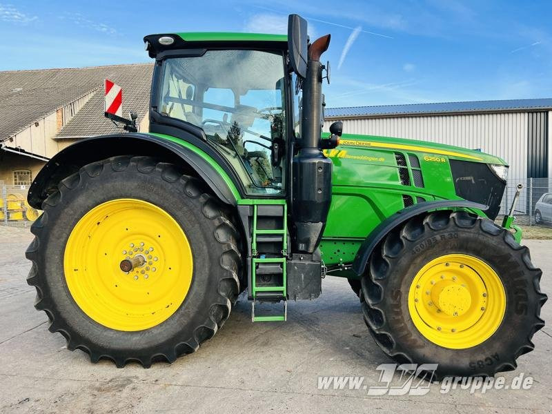 John Deere 6250R ULTIMATE CommandPro - Traktor: 4 kép. John Deere 6250R ULTIMATE CommandPro - Traktor: 4 kép.