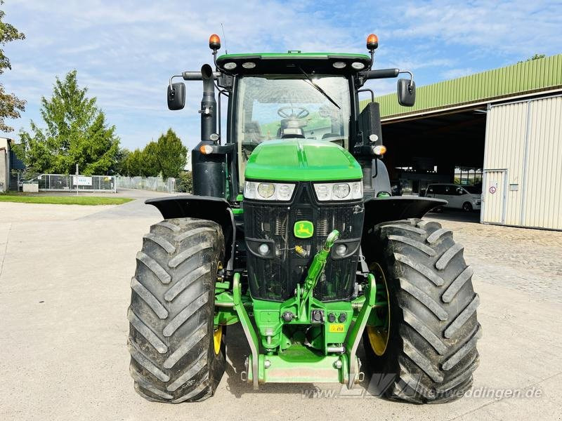 John Deere 7310R - Traktor: 3 kép. John Deere 7310R - Traktor: 3 kép.