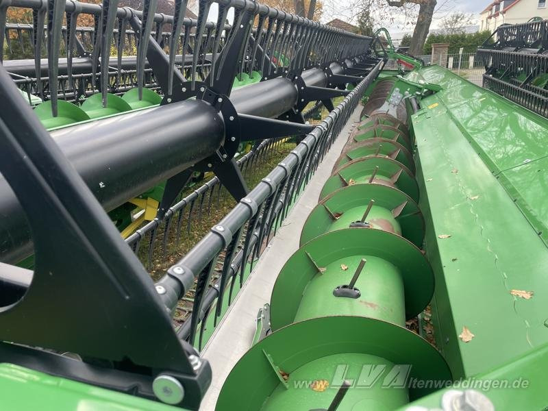 John Deere 735X - Kombájn adapter: 4 kép. John Deere 735X - Kombájn adapter: 4 kép.