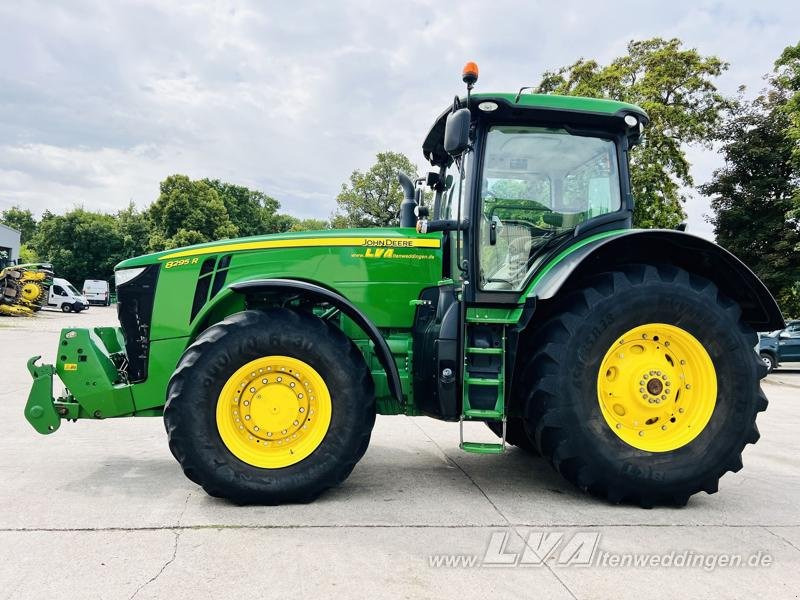 John Deere 8295R - Traktor: 5 kép. John Deere 8295R - Traktor: 5 kép.