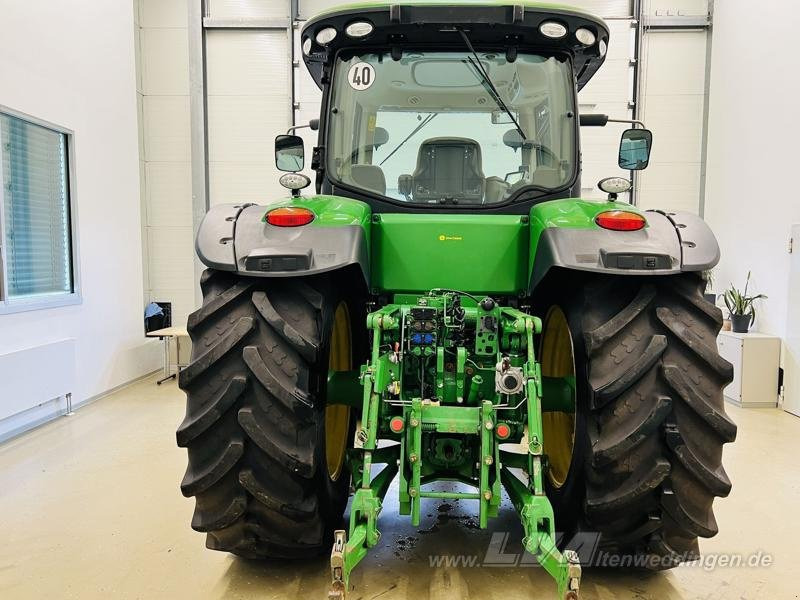 John Deere 8320R - Traktor: 4 kép. John Deere 8320R - Traktor: 4 kép.