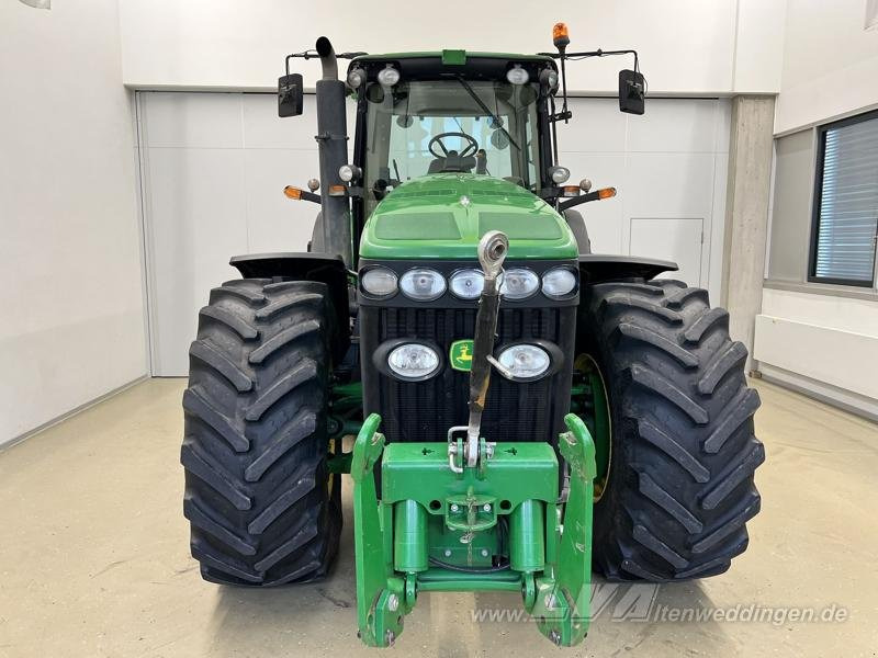 John Deere 8330 - Traktor: 5 kép. John Deere 8330 - Traktor: 5 kép.