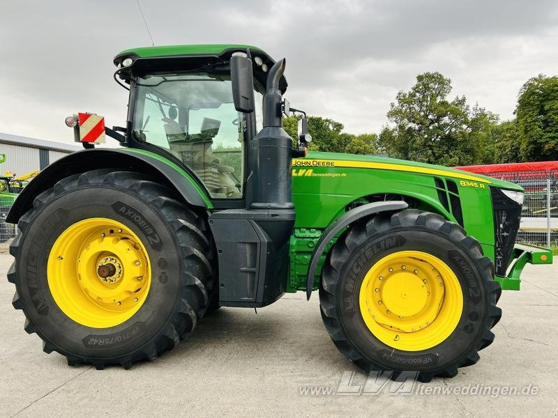 John Deere 8345R E23 PowerShift - Traktor: 4 kép. John Deere 8345R E23 PowerShift - Traktor: 4 kép.