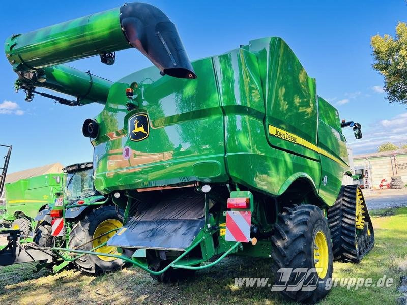 John Deere S780 - Kombájn: 4 kép. John Deere S780 - Kombájn: 4 kép.