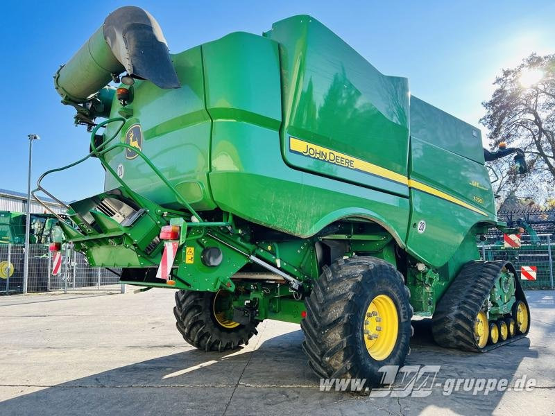John Deere S790 - Kombájn: 4 kép. John Deere S790 - Kombájn: 4 kép.