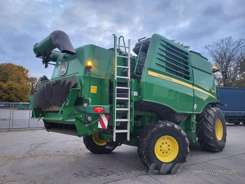 John Deere T660 i ProDrive - Kombájn: 4 kép. John Deere T660 i ProDrive - Kombájn: 4 kép.