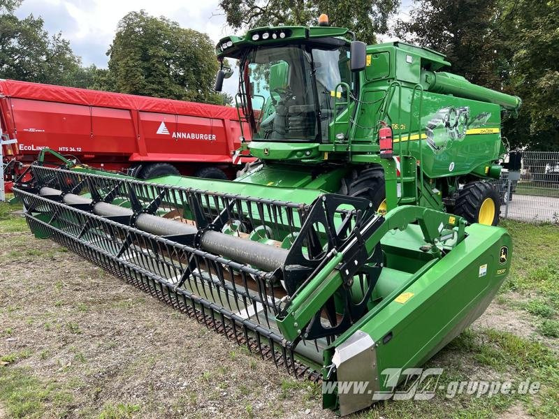 John Deere T670 i - Kombájn: 1 kép. John Deere T670 i - Kombájn: 1 kép.