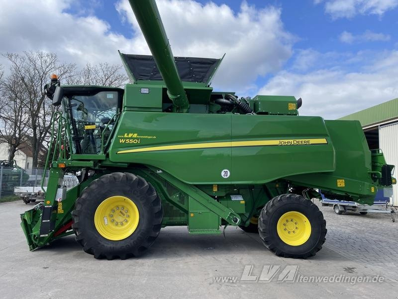John Deere W550 - Kombájn: 5 kép. John Deere W550 - Kombájn: 5 kép.